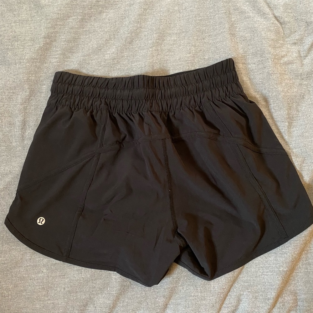 Lululemon Women’s 4 black athletic shorts